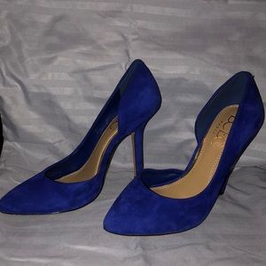 BCBG pumps